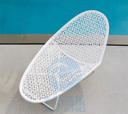 Bom preço. Cama branca do Rattan do lazer não inflável do balcão dos acessórios da piscina on-line