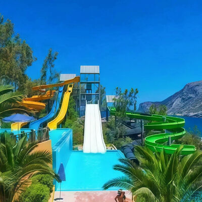 Bom preço. Parque aquático Slide Equipamento de parque de diversões ao ar livre Combinação de fibra de vidro para casa piscina Design personalizado on-line