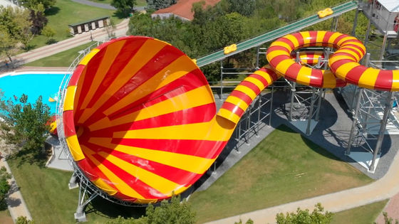 Corrediças de água comerciais adultas da fibra de vidro do equipamento grande do parque temático da água da trombeta