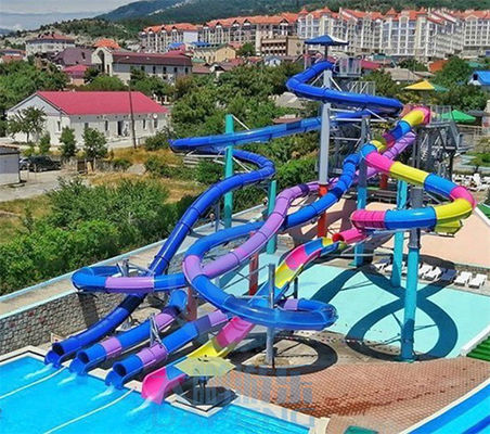 Fechado torça a espiral comercial combinado da fibra de vidro da corrediça de água de 4 pistas