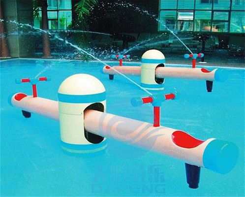 Os jogos de Aqua Park Toy Swimming Pool das crianças do equipamento do jogo da água molham o pulverizador da balancê