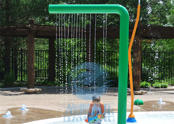 A cortina de água do pulverizador da forma de Aqua Park 7, galvanizou as estruturas de aço da água para o parque do respingo