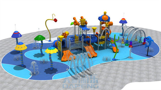 Bom preço. área de jogo residencial da água 250sqm com esteiras do Não-deslizamento e dispositivos do pulverizador de água do divertimento on-line