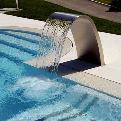 Bom preço. Piscina Equipamento de massagem SPA de aço inoxidável Fonte de spray de cascata on-line