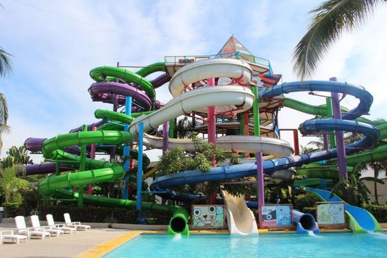 OEM Parque de diversões aquático ao ar livre Jogos de esportes aquáticos Piscina Slide de fibra de vidro para crianças