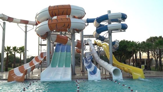 Equipamento de diversão OEM Conjunto de escorrega de água de fibra de vidro para piscina