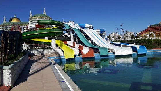 Parque de diversões aquáticos Jogos Grandes Slides de fibra de vidro para venda