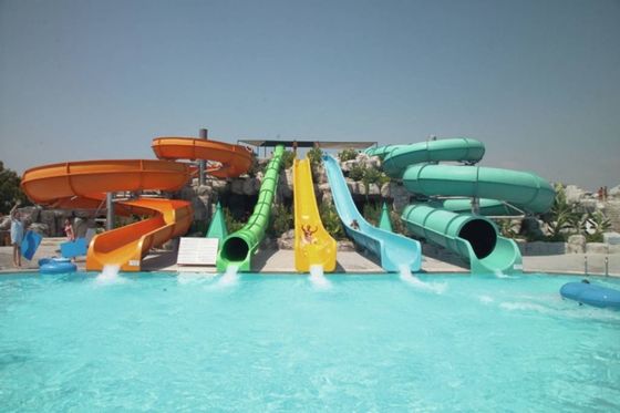 Parque de diversões aquáticos Grandes escorregadeiras de fibra de vidro para o preço da piscina