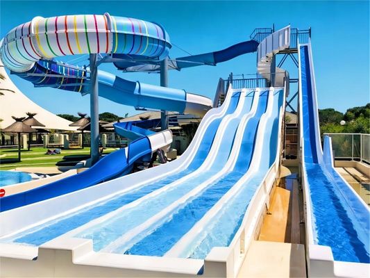 Bom preço. Piscina grande adulto Slide de fibra de vidro Equipamento de parque aquático ao ar livre on-line