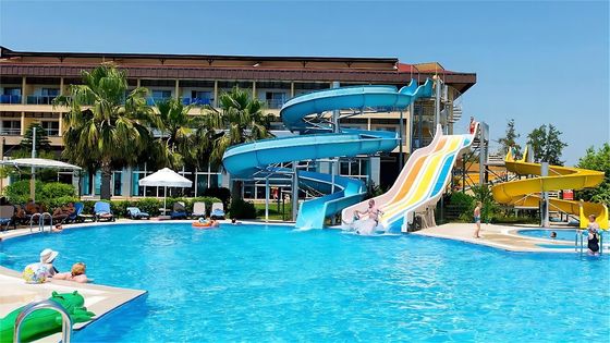 ODM Parque aquático ao ar livre Equipamento de jogos Acessórios Fibra de vidro Slides para crianças