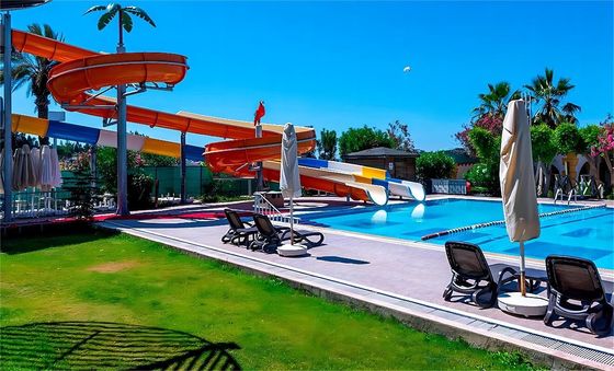 ODM Equipamento de parque aquático interior Piscina Slide de fibra de vidro