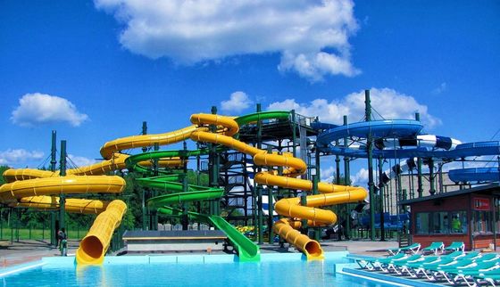 Piscina ao ar livre Equipamento de brinquedos de crianças Fibra de vidro Slide aquático no parque