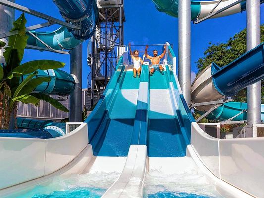 Parque de diversões Passeios Equipamento de piscina Água do mar Slide de fibra de vidro