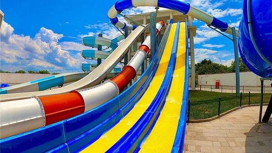 Parque temático de diversões de água Jogos aquáticos de crianças Fibra de vidro escorrega aquática