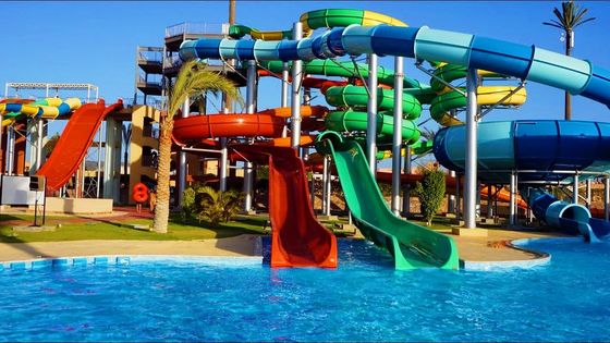 Parque de diversões aquáticos Equipamento de brinquedo grande Deslizamento de fibra de vidro de carnaval