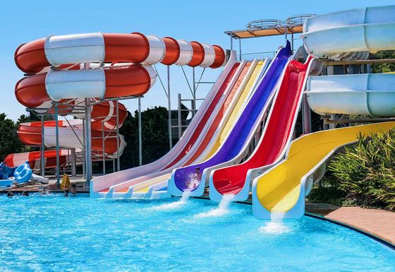 Parque de diversões aquáticos ao ar livre Equipamento de playground Jogos personalizados Slides para crianças