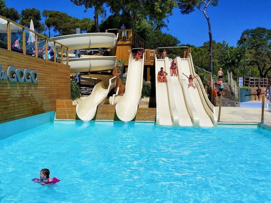 Parque aquático para crianças Piscina Equipamento de desporto aquático Fibra de vidro
