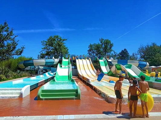 Jogos aquáticos de diversão para crianças Slide de fibra de vidro para piscina