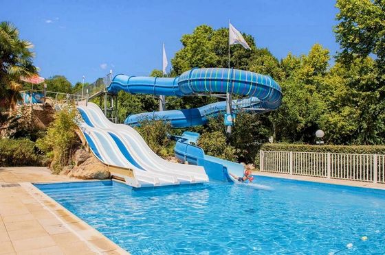 Parque aquático comercial Equipamento de diversões Fibra de vidro Slide 1 pessoa