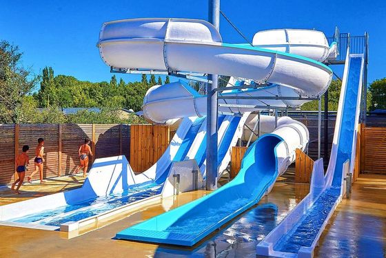 Bom preço. Parque aquático para crianças Parque de diversões ao ar livre Equipamento da piscina Espiral de água on-line