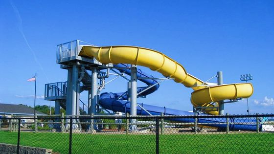 OEM Parque aquático para crianças Parque de diversões Piscina Jogos ao ar livre Fibra de vidro Slide