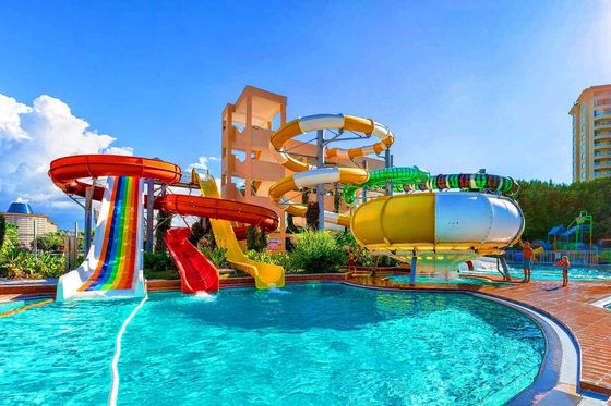 Equipamento para piscinas para crianças ao ar livre