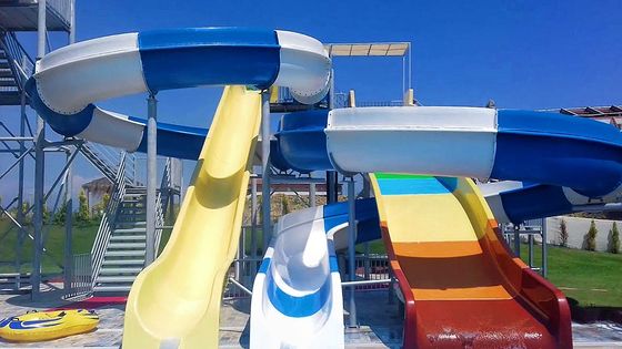 Bom preço. Jogos ao ar livre Equipamento de parque aquático Área de jogos Grande escorrega de fibra de vidro para crianças on-line