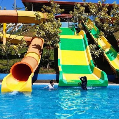 Piscina comercial para crianças ao ar livre Slide de água de fibra de vidro