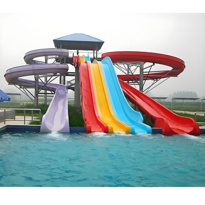 qualidade Deslizamento de água de fibra de vidro para piscina exterior Equipamento de parque aquático Deslizamento em espiral aberto fechado para crianças e adultos Fábrica