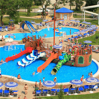 Parque Aquático Infantil Popular Playground Aquático Escorregadores de Piscina Navio Pirata Com Áreas de Salpicos