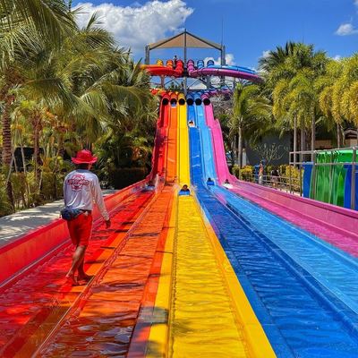 Bom preço. Commercial Water Park Slide with 6-10mm Thickness Fiberglass for 5-10 Passengers and 100-500kg Capacity on-line