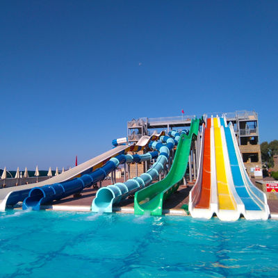 Bom preço. Outdoor Fiberglass Water Park Slide with 6-8mm Thickness and Customized Size for Long Service Life Over 10 Years on-line