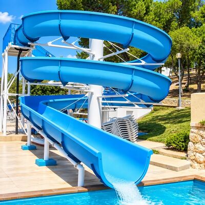 qualidade Tobogã em Espiral de Fibra de Vidro Curvo Personalizado para Piscinas e Parques Aquáticos Fábrica
