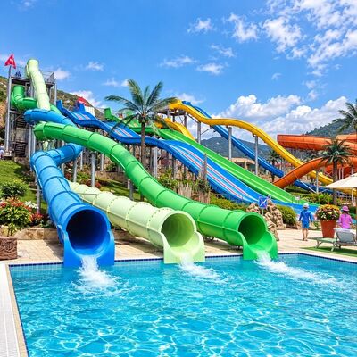 Bom preço. Deslizamento de água em espiral fechado Fibra de vidro Curva de fluxo de cor personalizada Passeio para deslizamento de parque aquático adulto comercial on-line